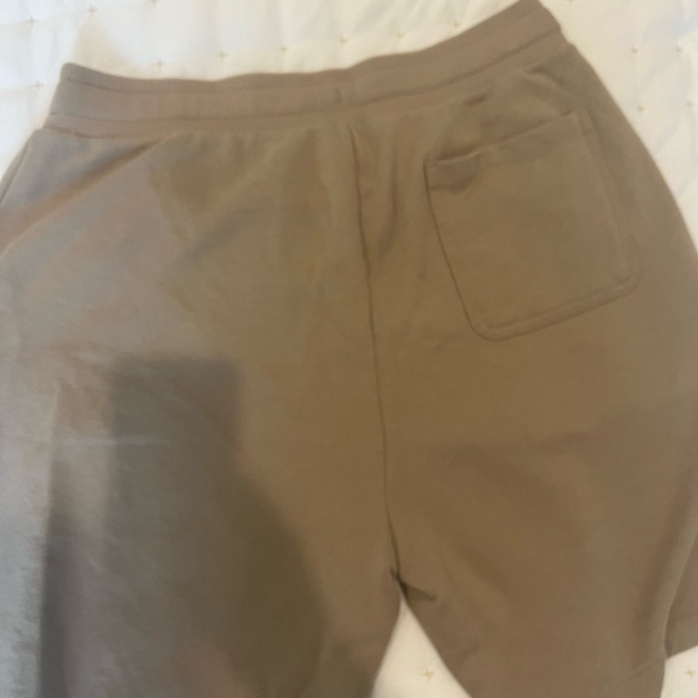 ALO Yoga Men's Athletic Tan Shorts - Picture 3 of 6